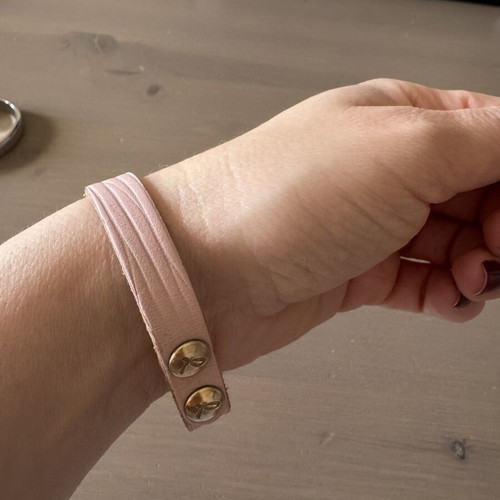 Bracelet designed by Doukas Chatzidoukas for Estée Lauder, like new, breast cancer prevention