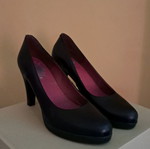 Marila Footwear black leather pumps like new, size 41