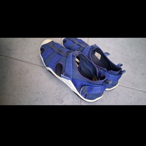 I need money urgently! Help me :( Children's leather sandals