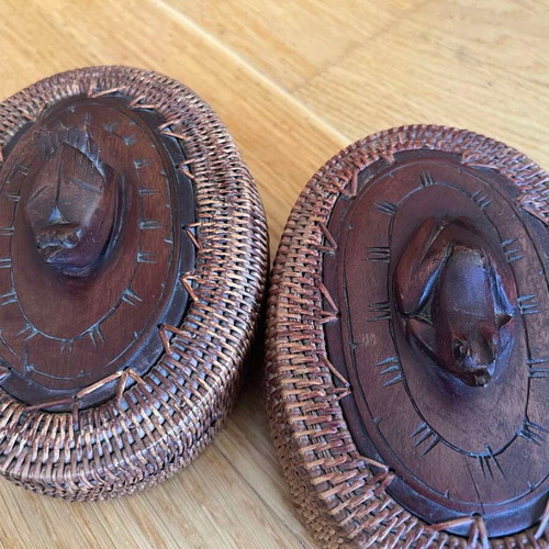 Handmade Indonesian Lombok decorative baskets used with wood carvings