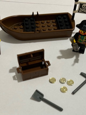 Lego Pirates used, in very good condition