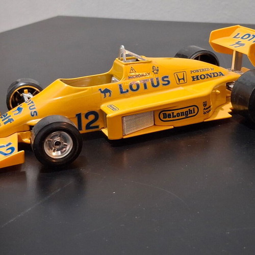 Bburago Lotus Honda Turbo 1:24 F1 model like new