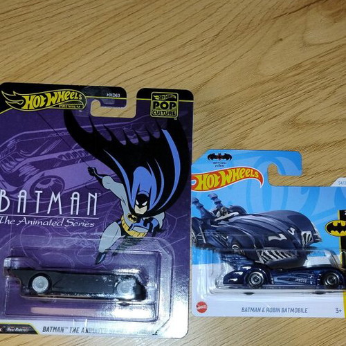 Hot Wheels Batman Premium and Mainline Pack of 2
