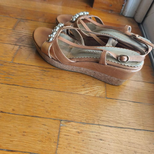 Women's sandals size 38 like new, beige platform shoes by Haris Kazakos