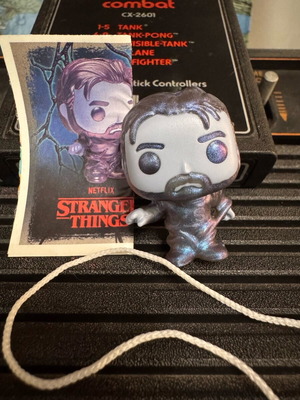 Stranger Things Hopper Kinder Joy figurine new