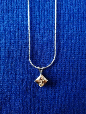 Silver 925 pendant with honey zircon like new