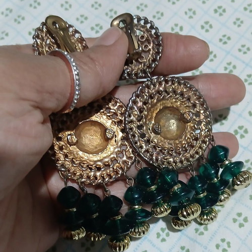 Vintage Statement Clip-On Earrings Gold Filigree with Emerald Beads like new