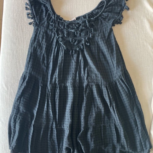 Women's black beach dress like new, size M