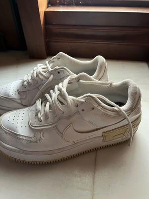 Nike sport shoes used, comfortable, size 39, white