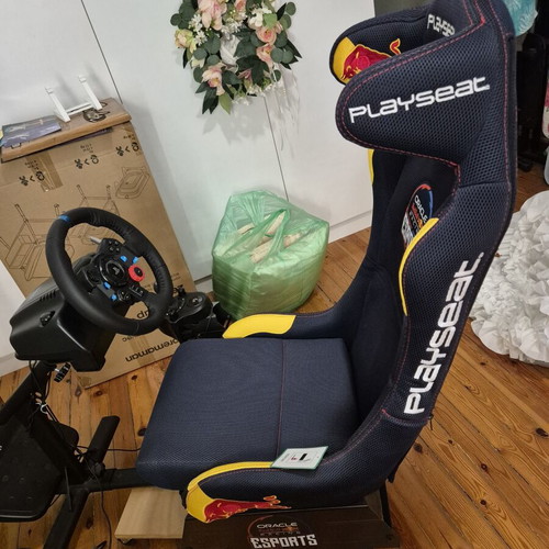 Playseat Red Bull Racing game seat with Logitech G29 wheel and gearshift, like new