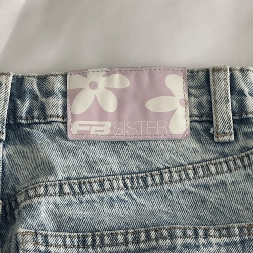 Jeans with white flowers like new, size XS
