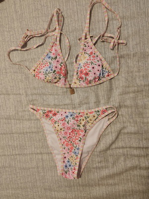 Bikini new, size Small, pink floral with charm