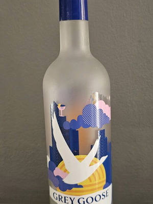 Grey Goose limited edition empty collectible bottle like new