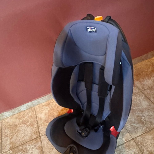 Chicco παιδικό καθισματάκι σαν καινούργιο για 9 έως 36 κιλά