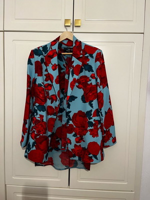 Trilogy floral shirt and jacket set like new, multicolor