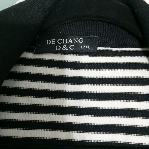 Acme women's cardigan like new, zip-up with turtleneck, black and white