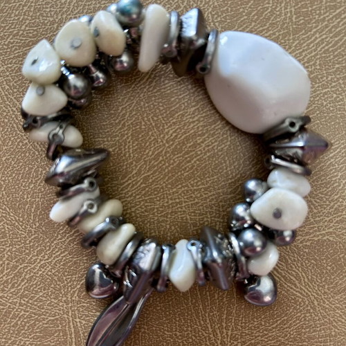 Women's bracelets used, silver white and silver brown chain set