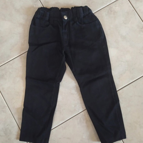 Black pants for boys 2-3 years like new