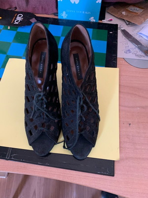 Zara basic velvet black high-heeled bootie like new, size 40