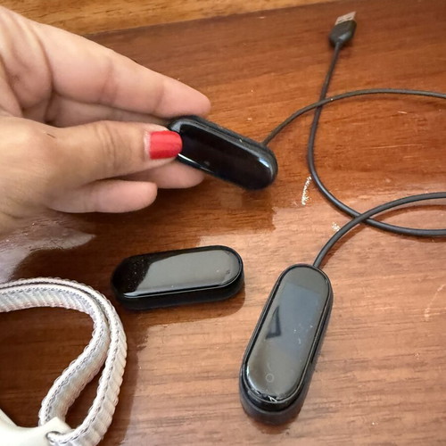 Smartwatches used, set of 3 with 5 straps and 2 chargers