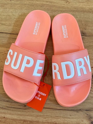 Νέες Superdry παντόφλες νούμερα 40-41, αχρησιμοποίητες με καρτελάκι