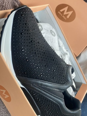 Max Mara athletic shoes new, size 39, black and white