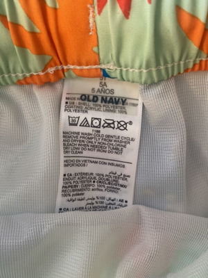 Old Navy children's swimsuit like new, size 5 years