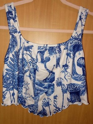 Women's short blouse like new, blue and white, size L