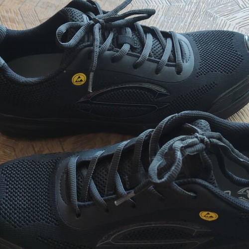 Sir safety shoes size 44 new