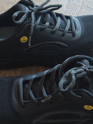 Sir safety shoes size 44 new