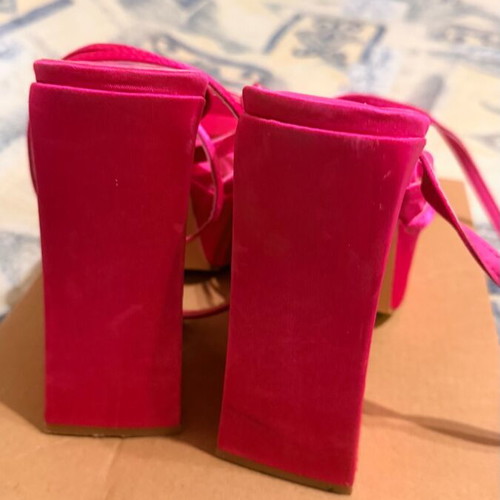 Pink neon sandals like new, size 40, thick heel