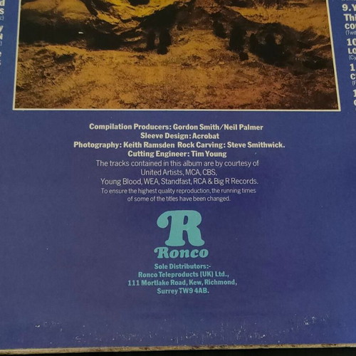 Country Legends vinyl record like new, 24 greats