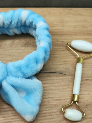 Facial care items new with hairband and face massage roller