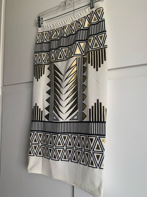 Pencil skirt with Art Deco print, like new, white and gold