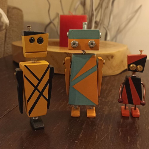 Wood decorations robot set handmade, like new, 3 pieces