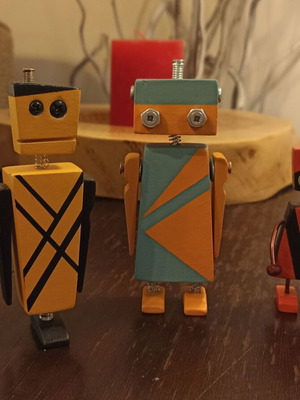 Wood decorations robot set handmade, like new, 3 pieces
