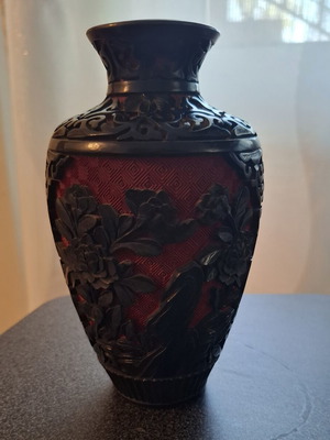 Cinnabar Chinese Vase 16 cm used, 1920-1950