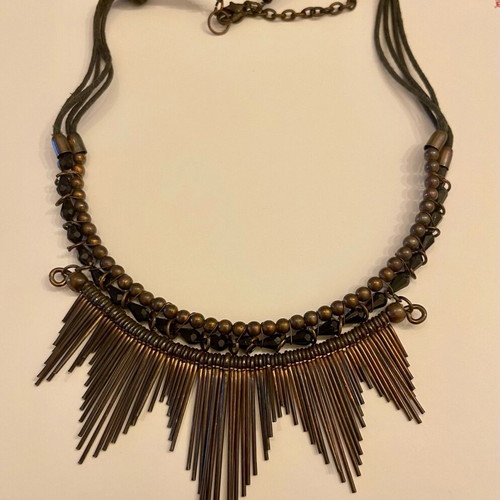 Metal necklace like new