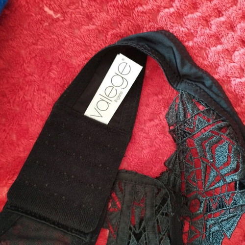 Valege 80b bra new, black unworn