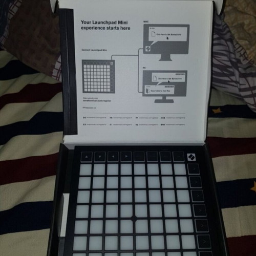 Novation Launchpad Mini MK3 like new with original USB and box