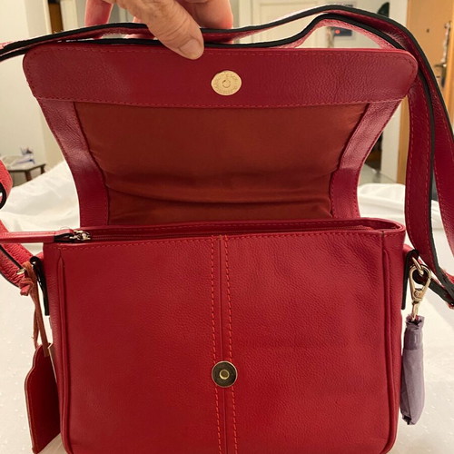 Carpisa red leather shoulder bag new