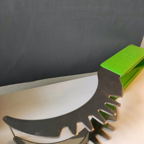 Watermelon cutting tool like new