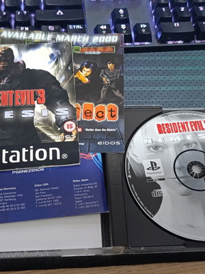 Resident Evil 3 PS1 game used, complete with manuals