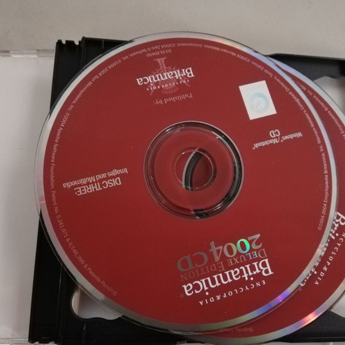 Britannica Deluxe 2004 encyclopedia like new for Mac/PC