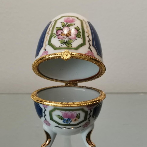 Porcelain eggs used vintage decorative floral set of 2 pieces