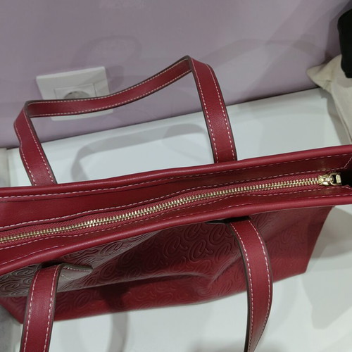 Axel shoulder bag new, large red