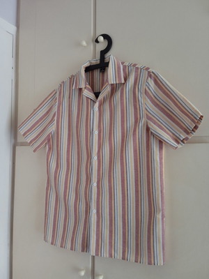 Shein shirt small, like new, multicolor