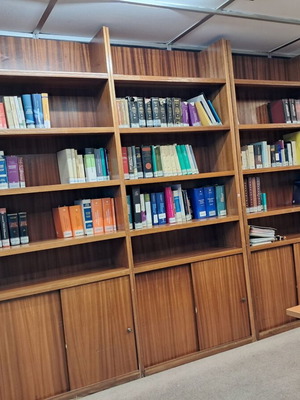 Bookcase set of 3 used, dimensions 100cm x 245cm and 102cm x 245cm