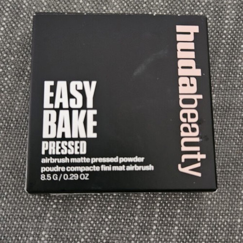 Huda Beauty Easy Bake Pressed Powder new, Shade Sugar Cookie