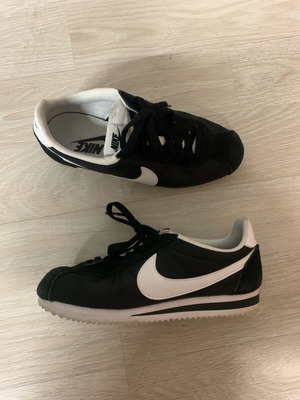 Nike Cortez athletic shoes like new, black, size 37.5